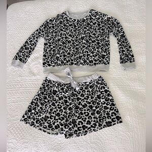 Grey leopard lounge set